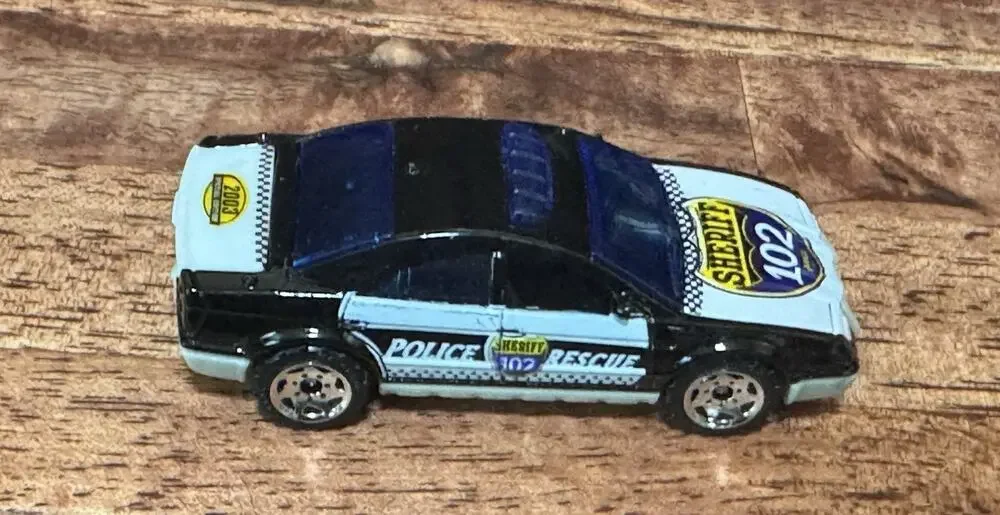 Vintage 2001 Mattel 1/64 Scale Matchbox police Car Sheriff 102 Car TC-292